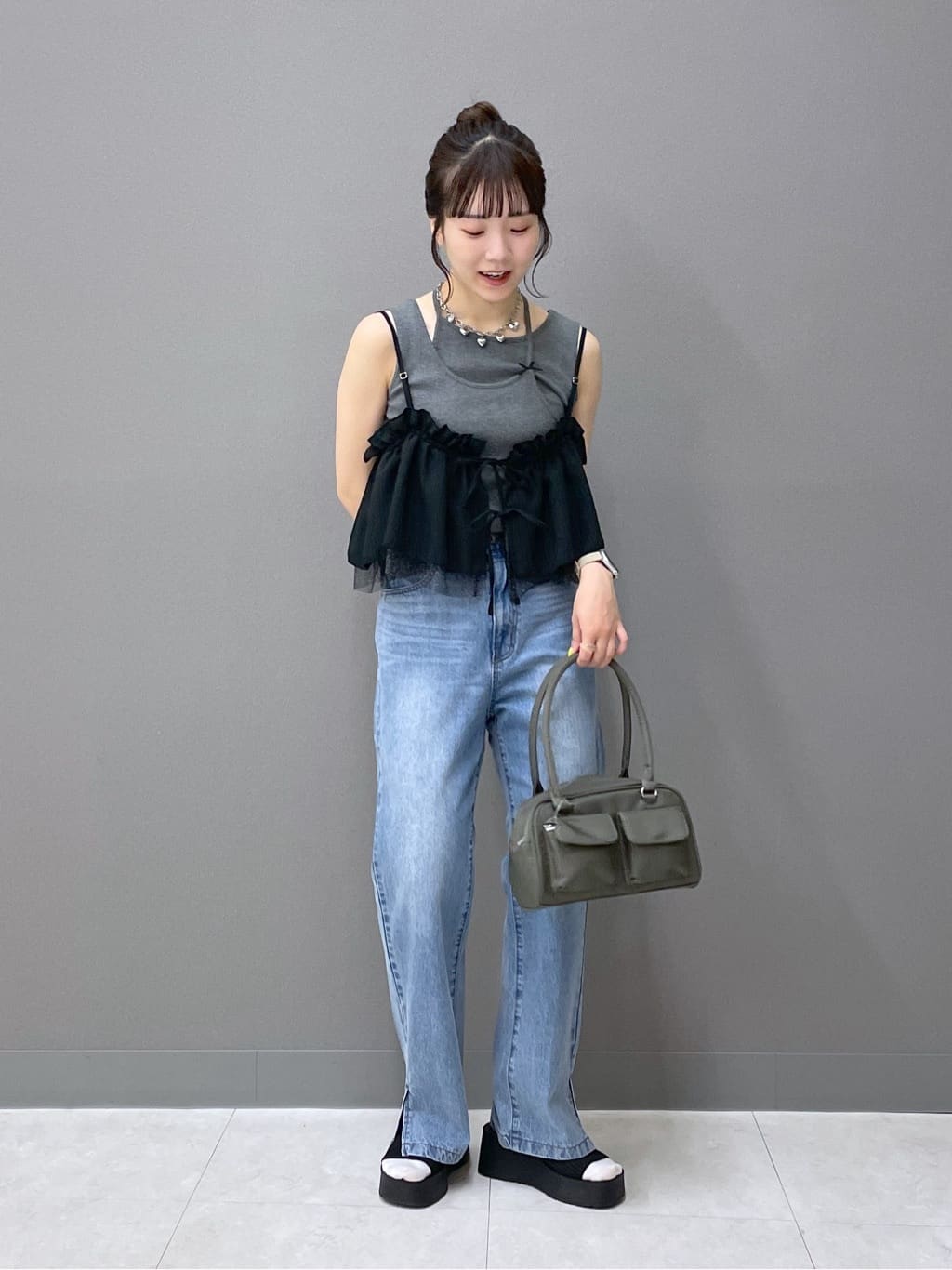 tee with frill cami (charcoal) *JP