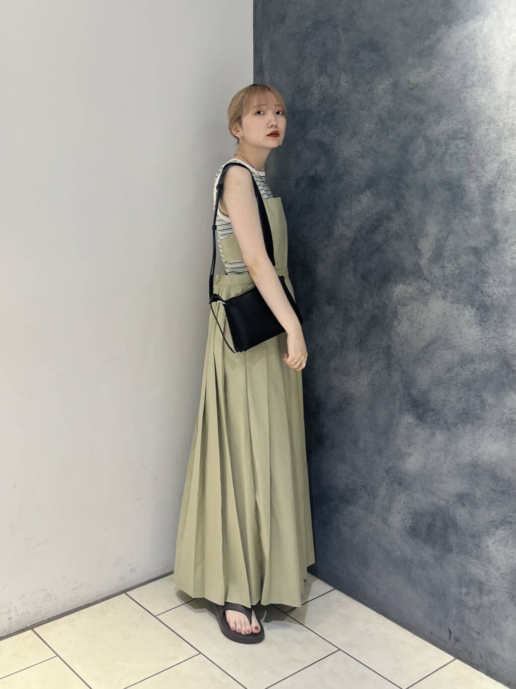 pleated camisole dress (beige) *JP