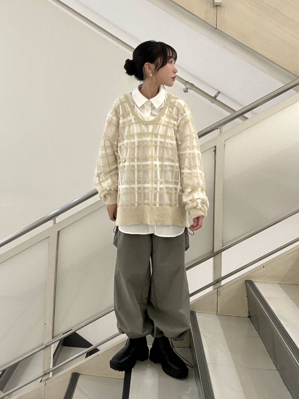 sheer check feather knit (light beige) *JP