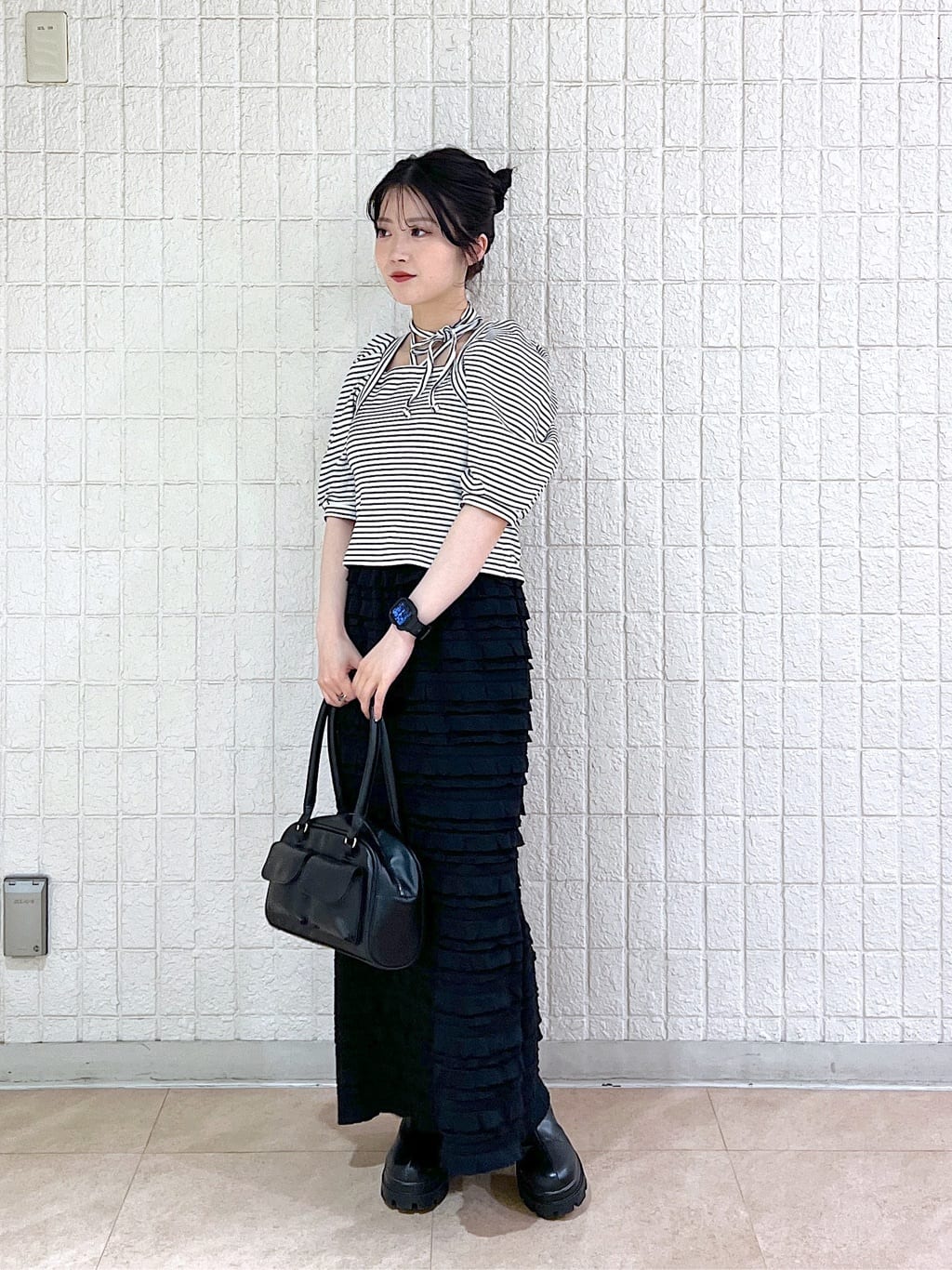 ruffle long tight skirt (black) *JP