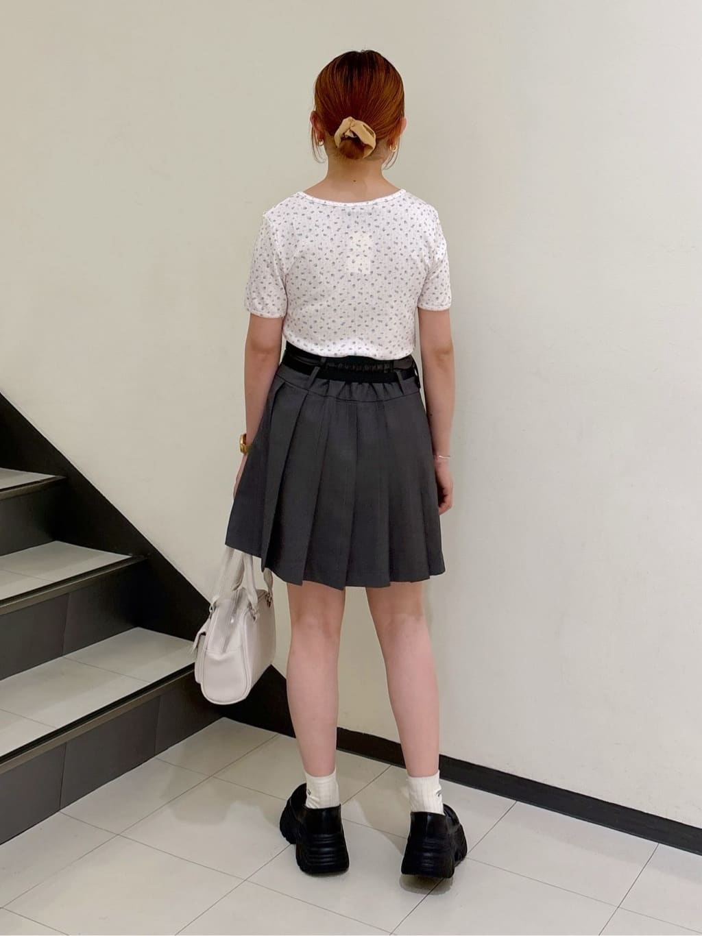 pleated skirt with belt (grey) *JP