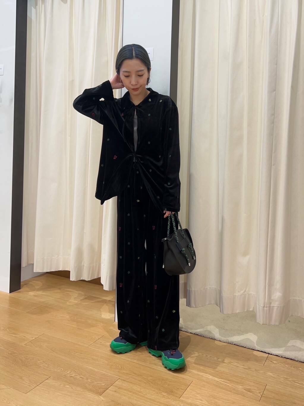 front ribbon velour gown (black embroidery) *JP