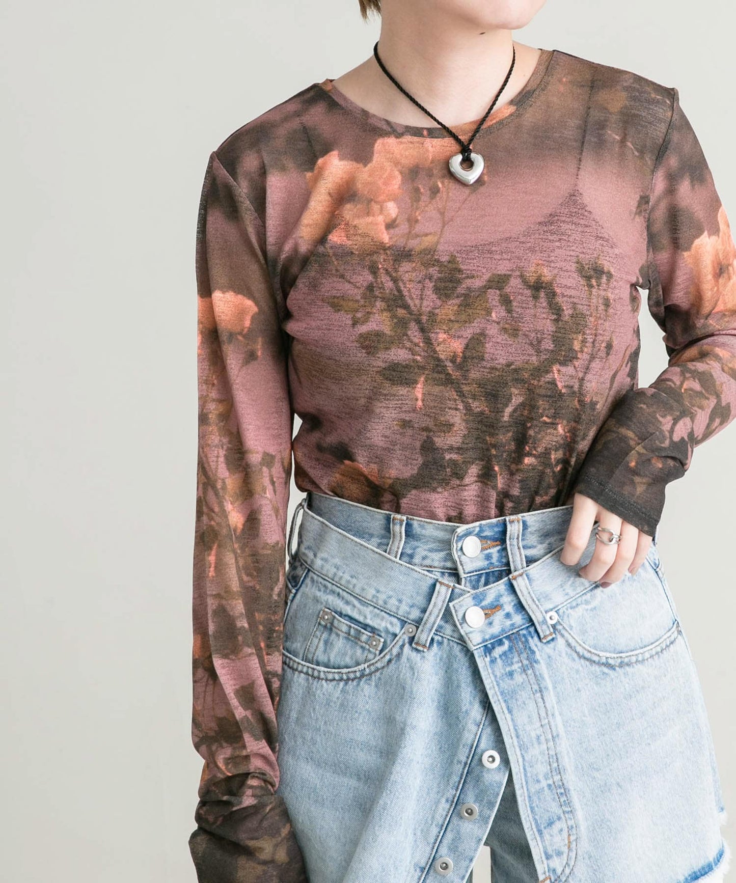 graphic sheer top (flower) *JP