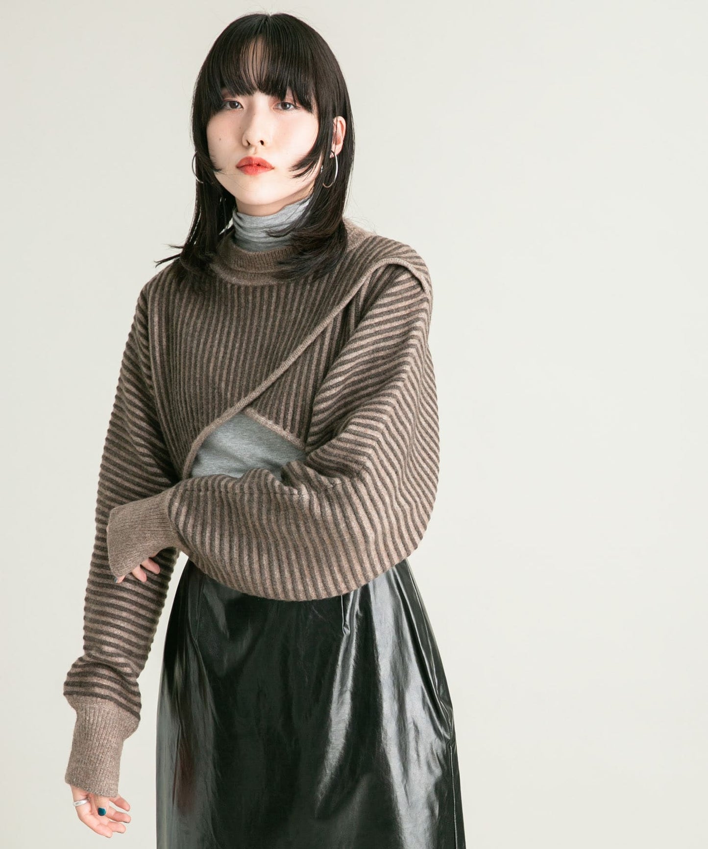 2way tuck cropped knit (brown)