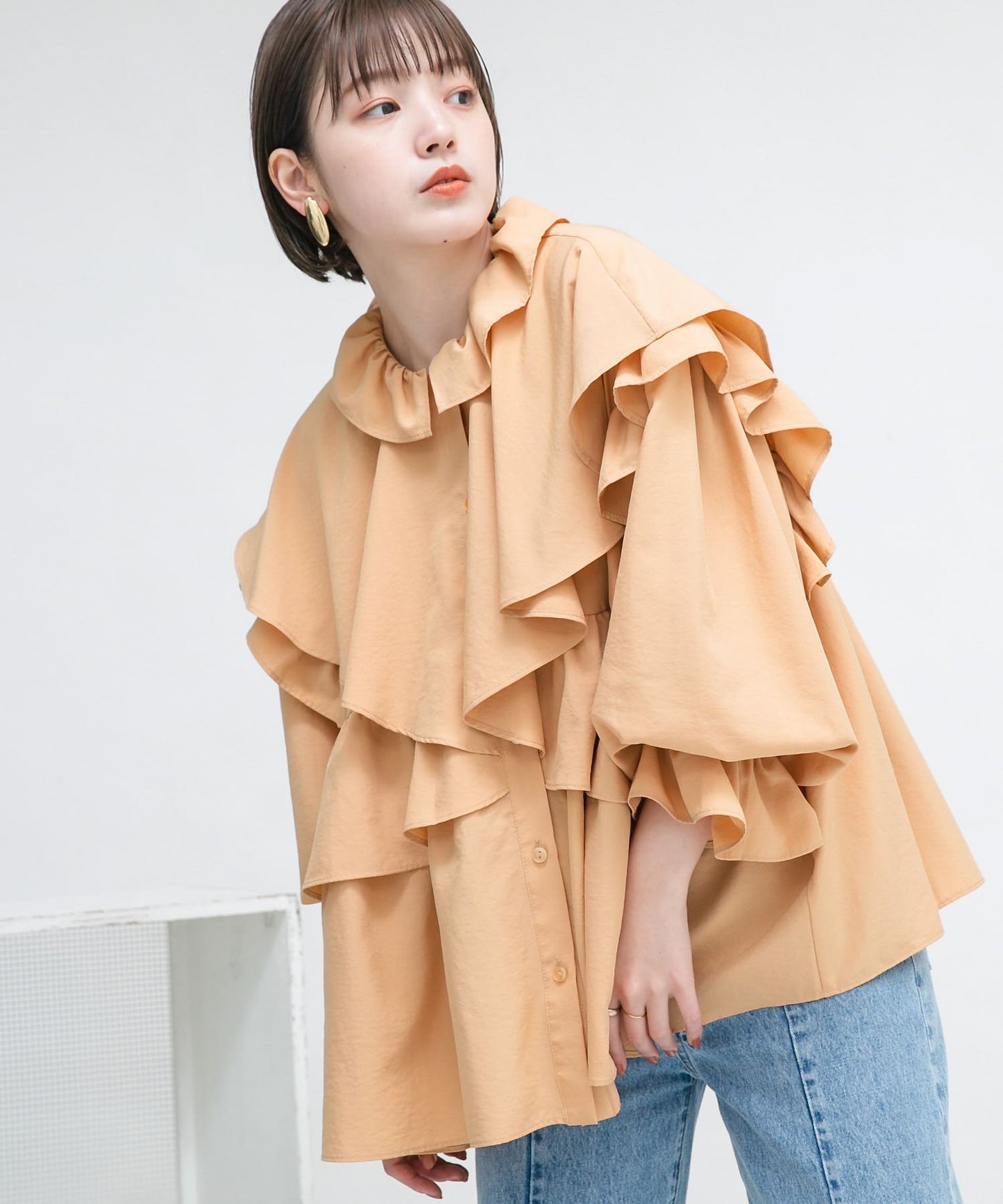 wide ruffle collar blouse (apricot) *JP