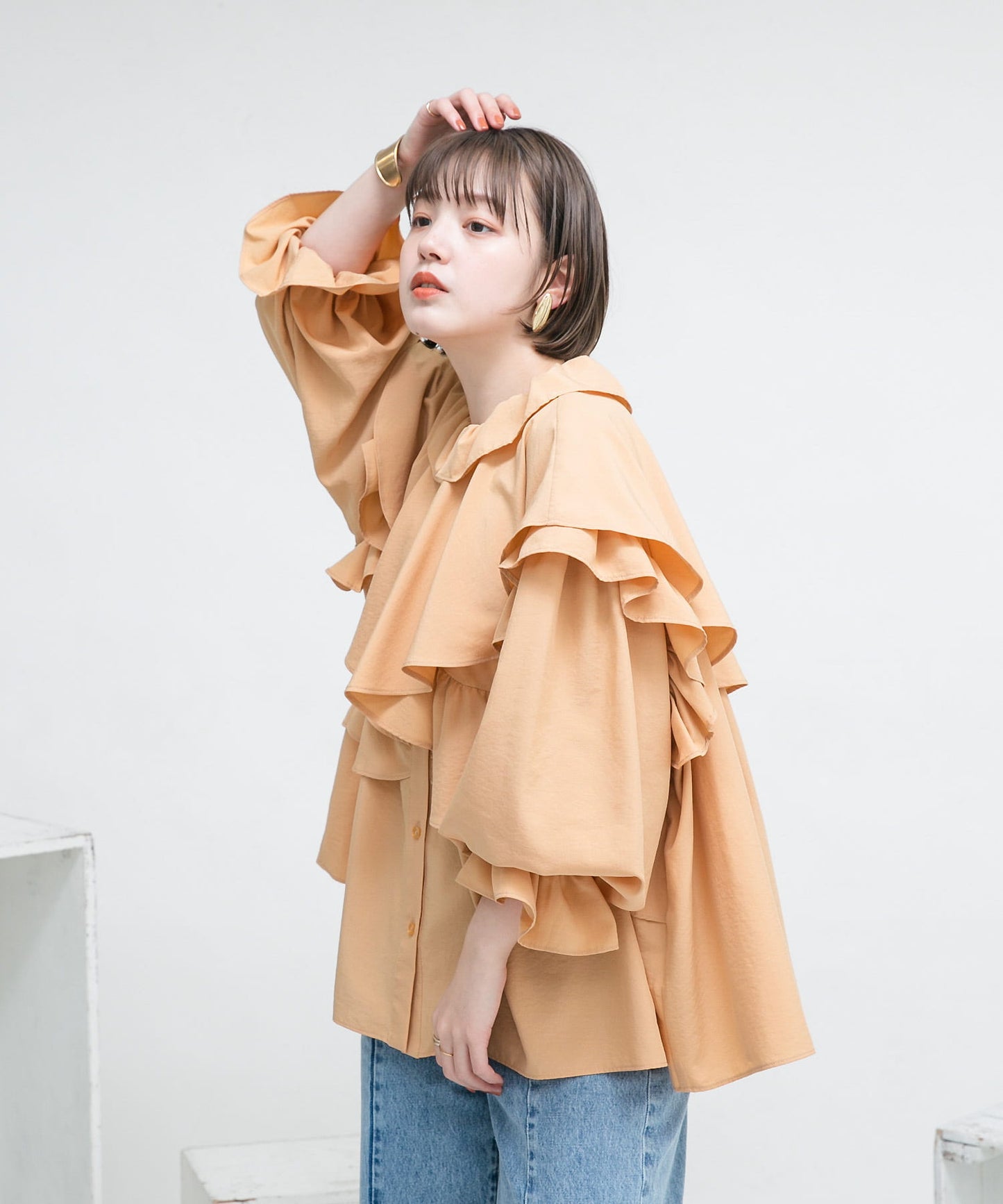 wide ruffle collar blouse (apricot) *JP