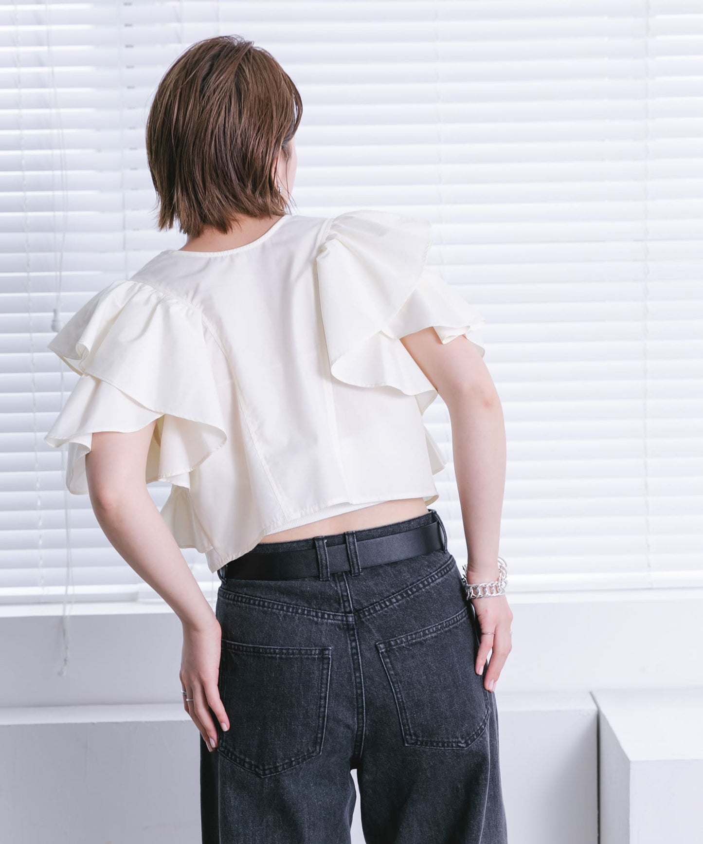 multi-way ruffle blouse (white) *JP