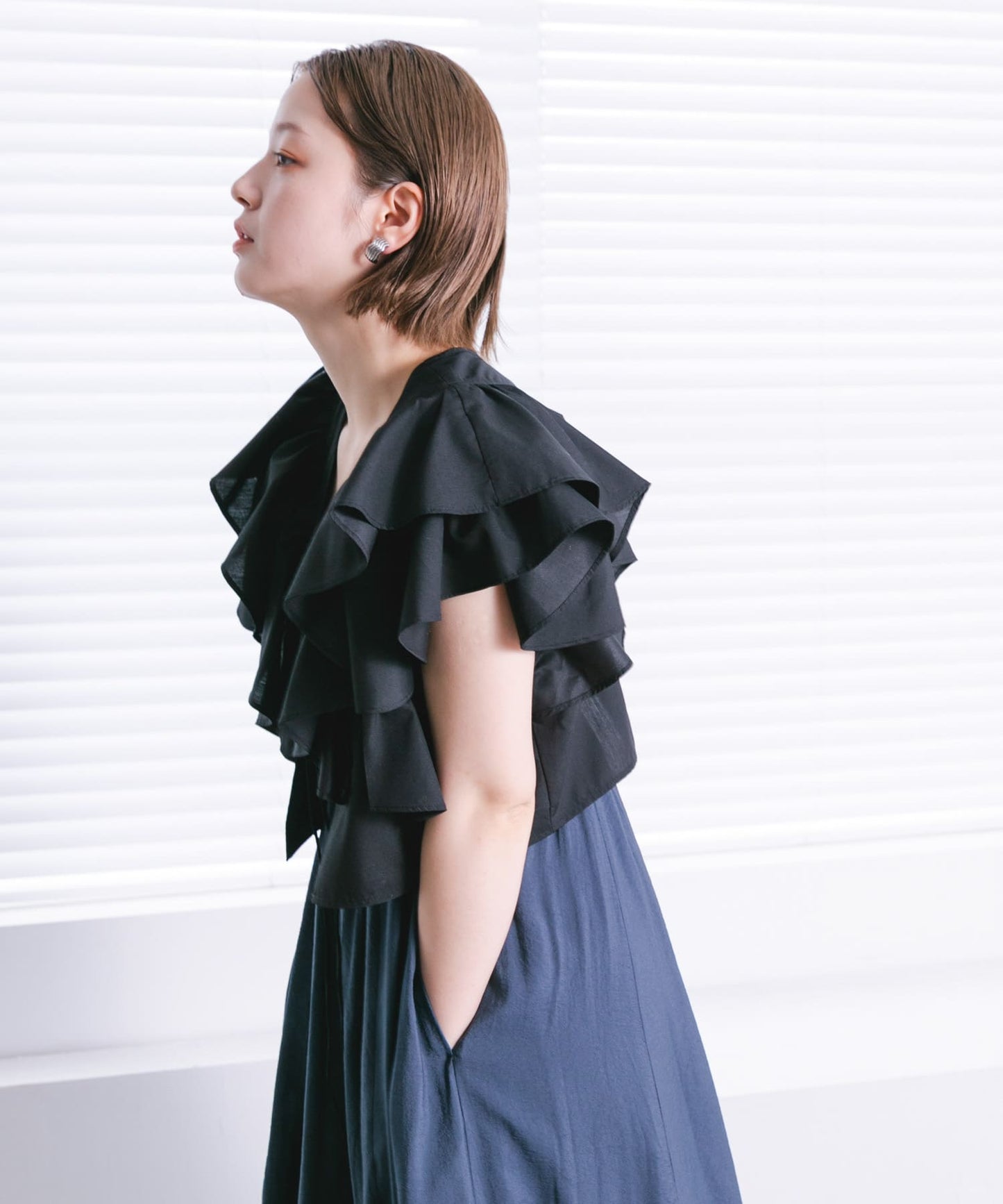 multi-way ruffle blouse (black) *JP