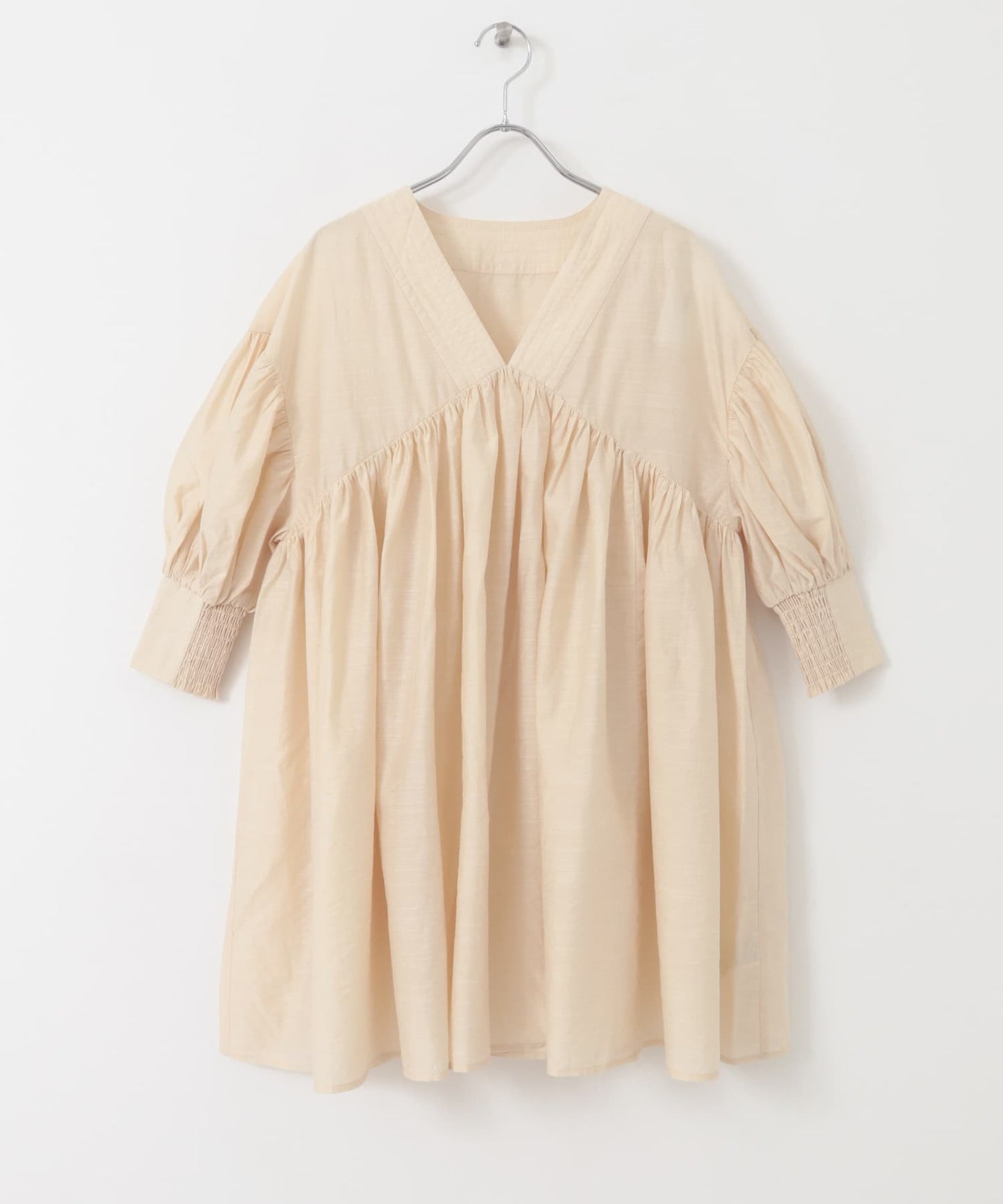 volume gathered mini dress (beige) *JP