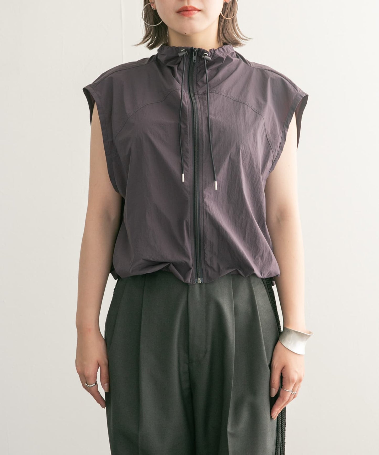 compact ZIP vest (charcoal) *JP