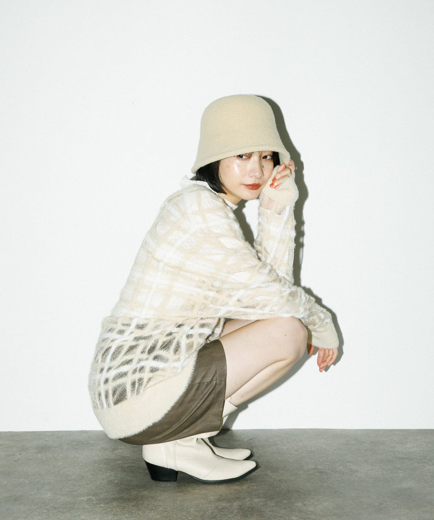 sheer check feather knit (light beige) *JP