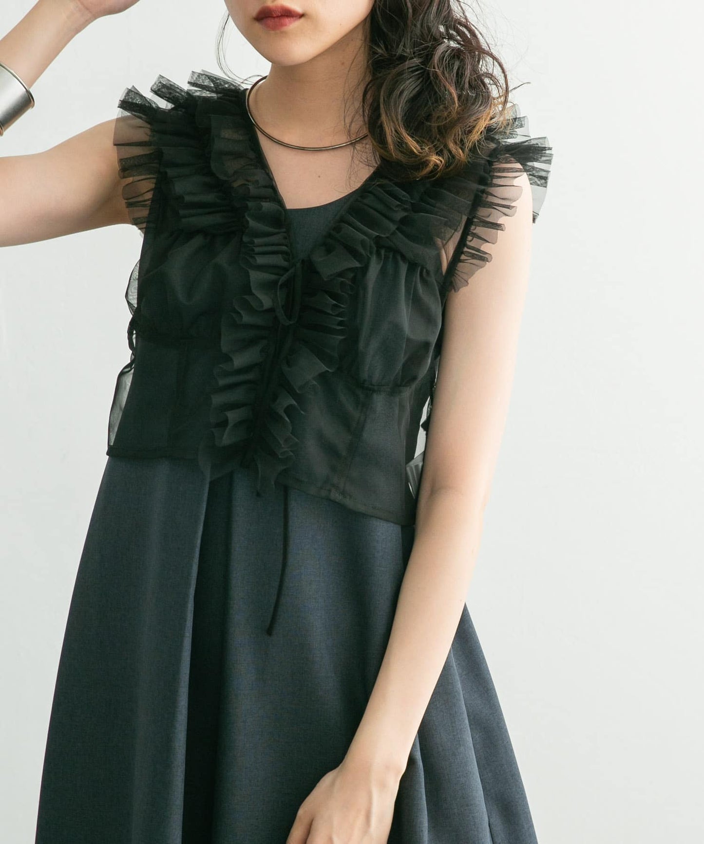 tulle frill vest (black) *JP