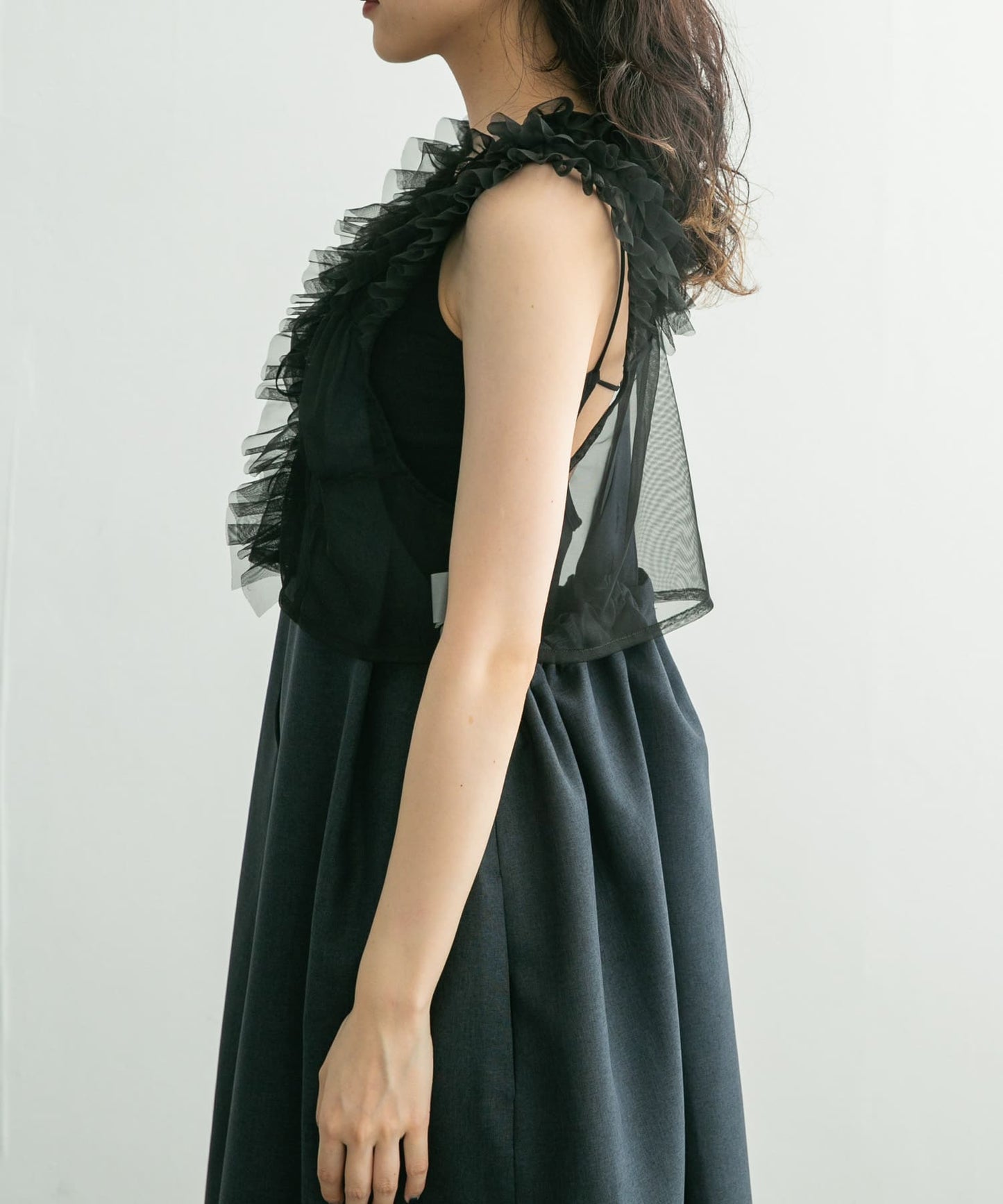 tulle frill vest (black) *JP