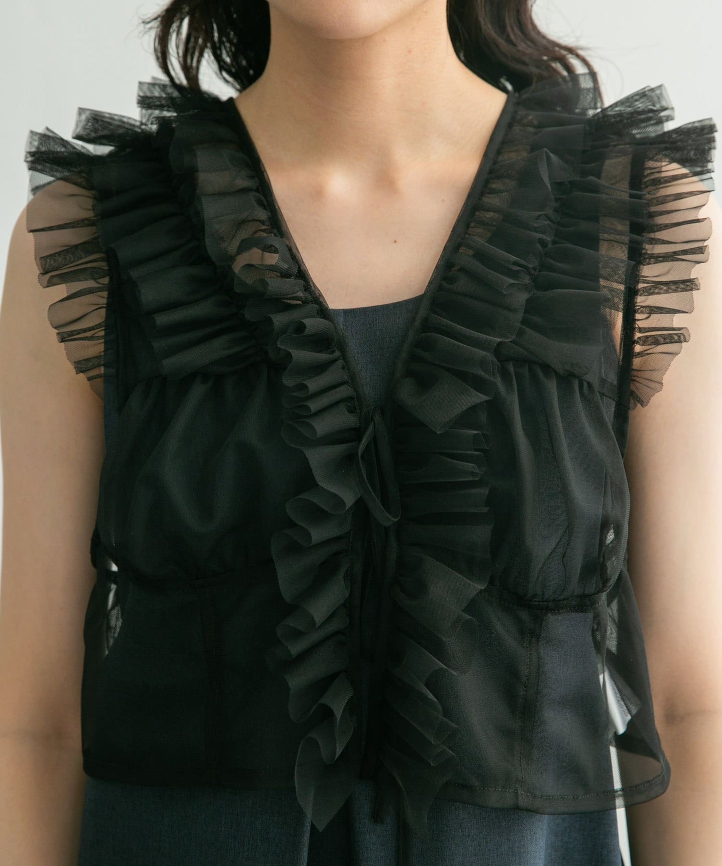 tulle frill vest (black) *JP