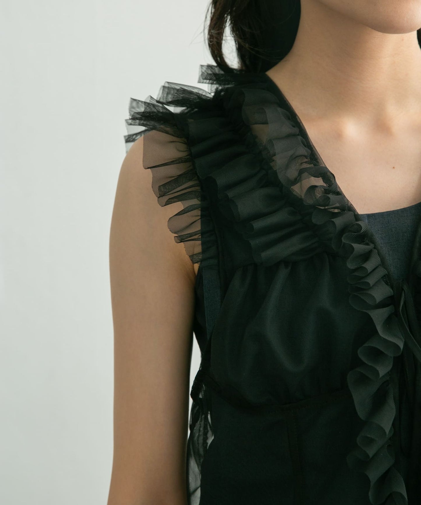 tulle frill vest (black) *JP