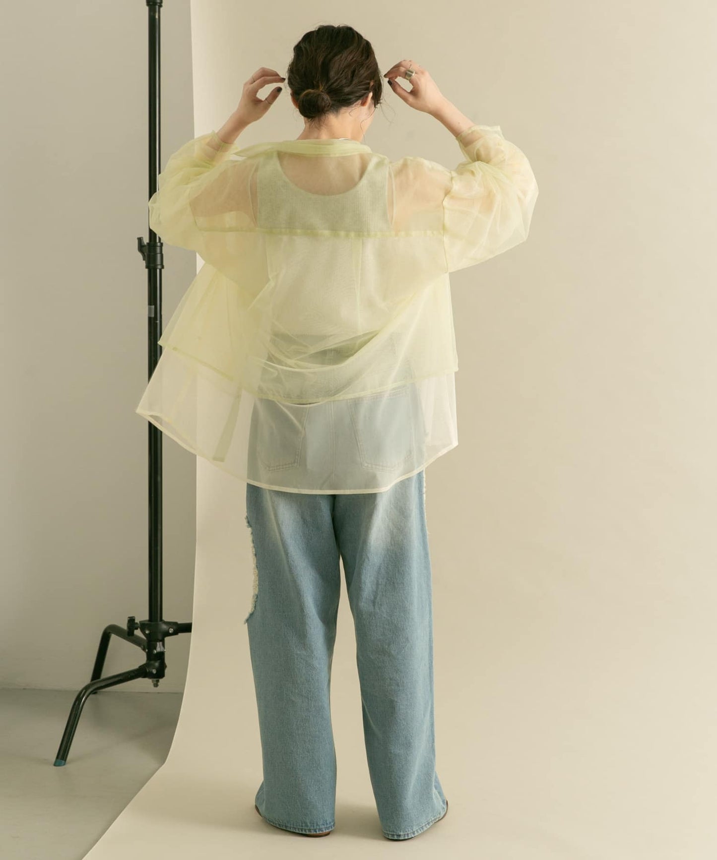 layered sheer shirt (light green x ivory) *JP