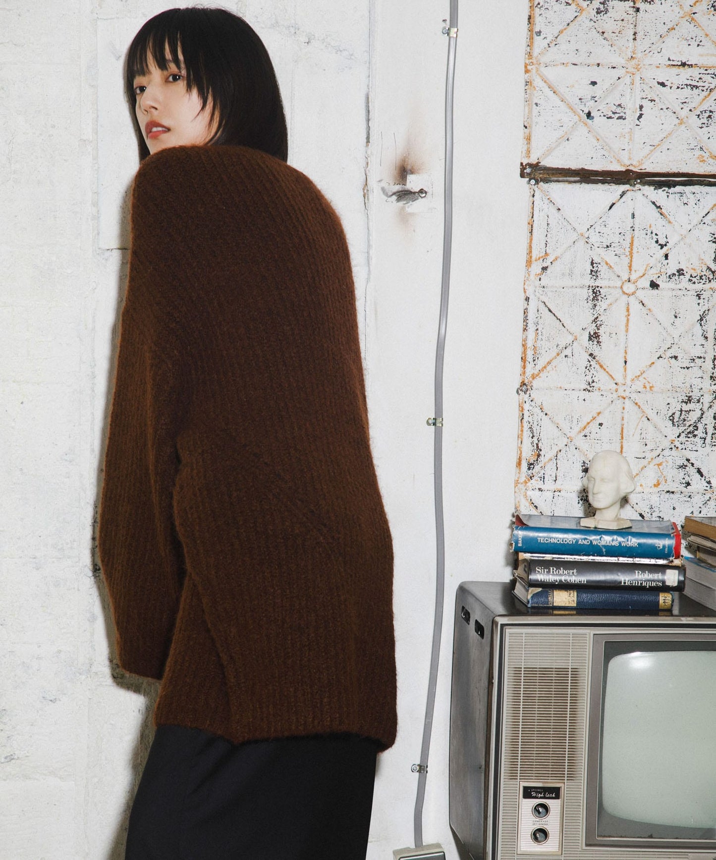 volume knit mini dress (brown) *JP