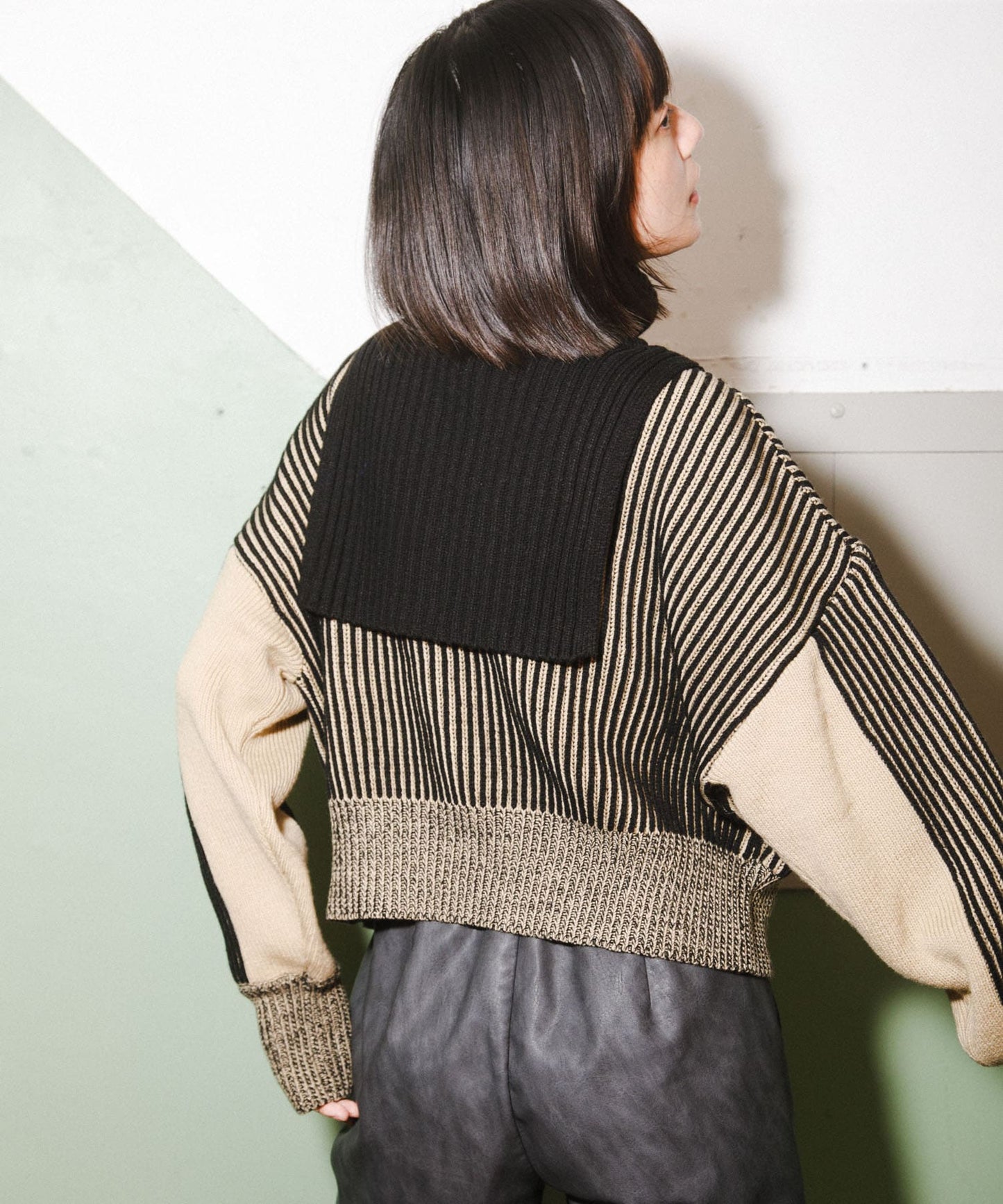 layered half zip knit (black x beige) *JP