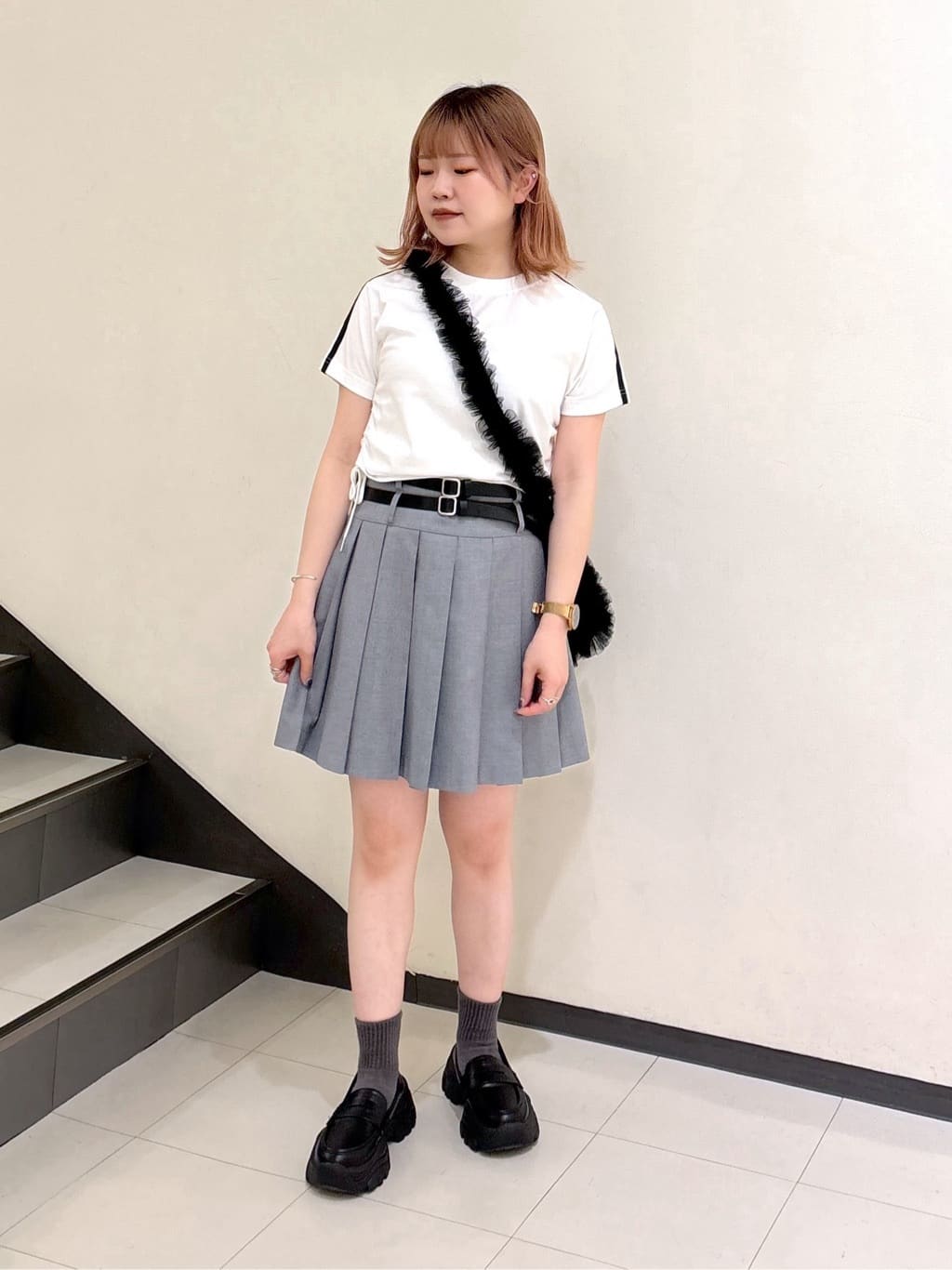 pleated skirt with belt (light grey) *JP