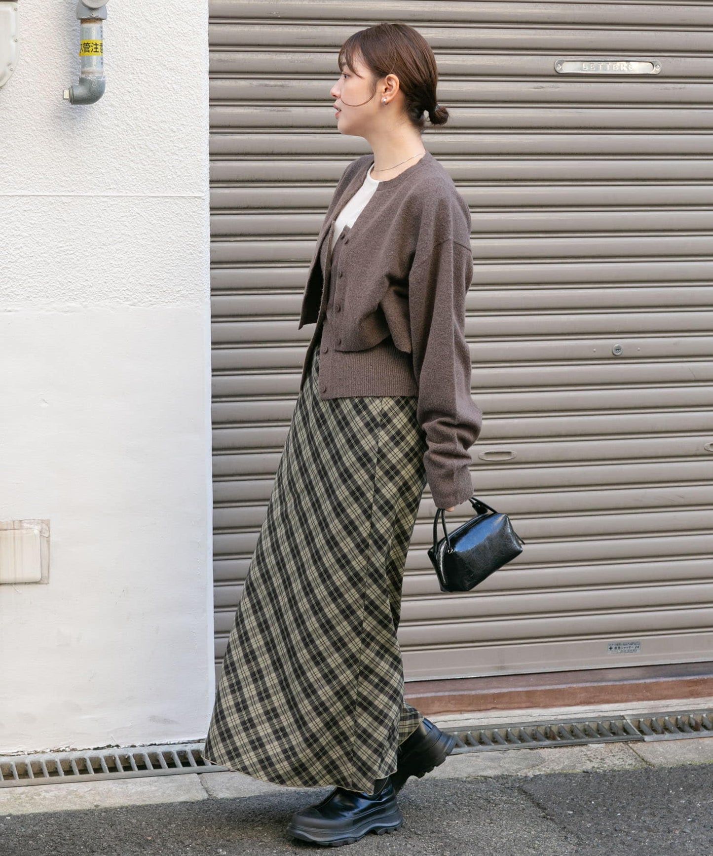 check narrow skirt (khaki x black) *JP