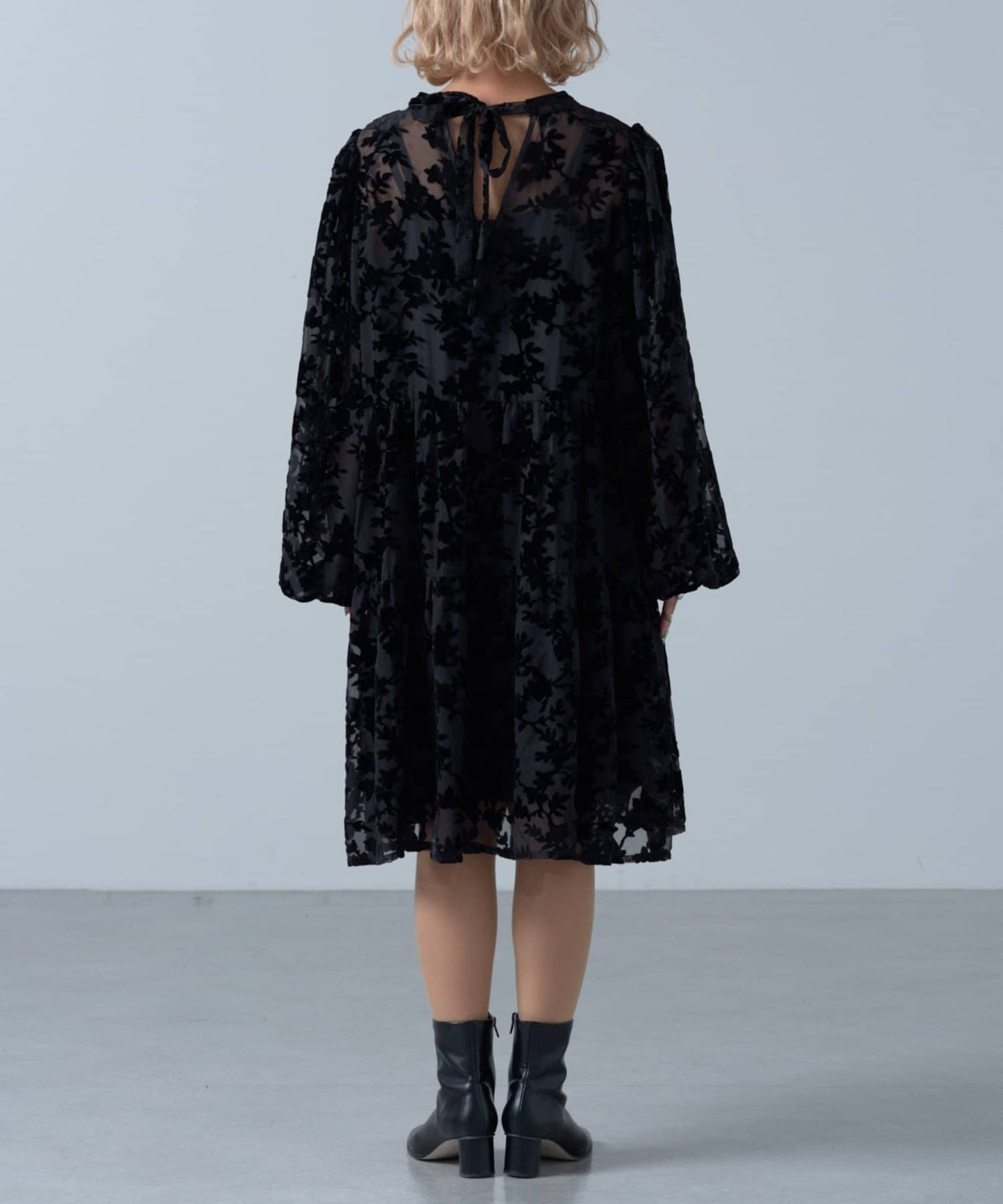 velvet flower mini dress (black) *JP