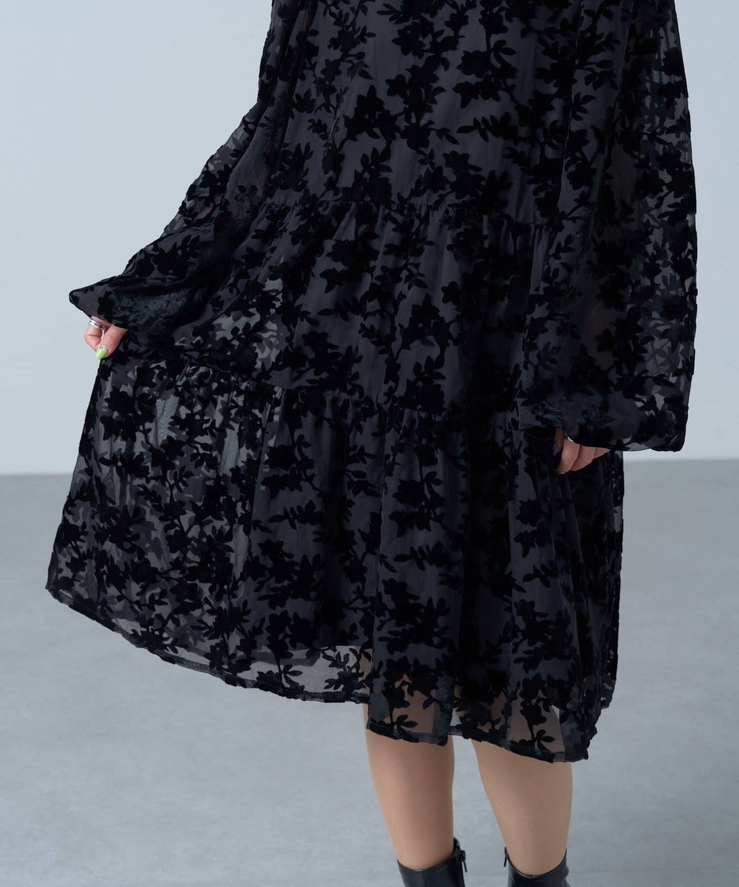 velvet flower mini dress (black) *JP