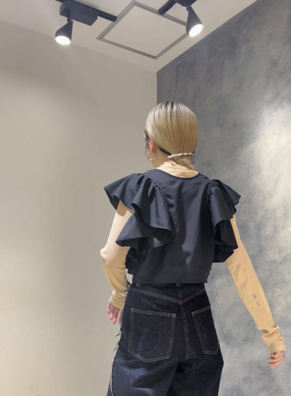 multi-way ruffle blouse (black) *JP