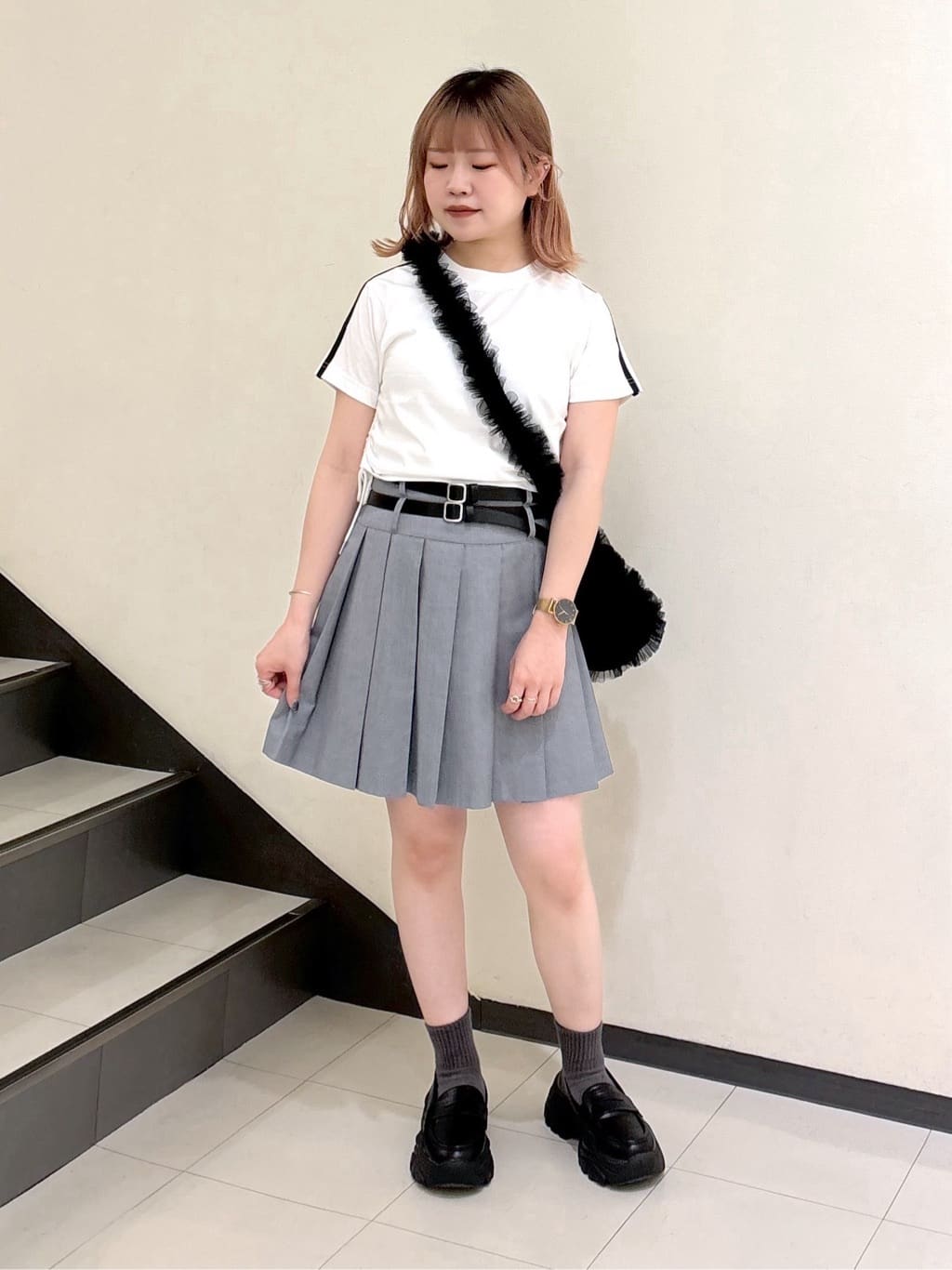 pleated skirt with belt (light grey) *JP