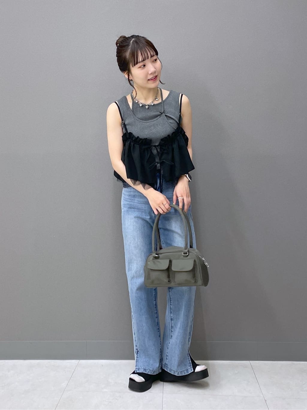 tee with frill cami (charcoal) *JP