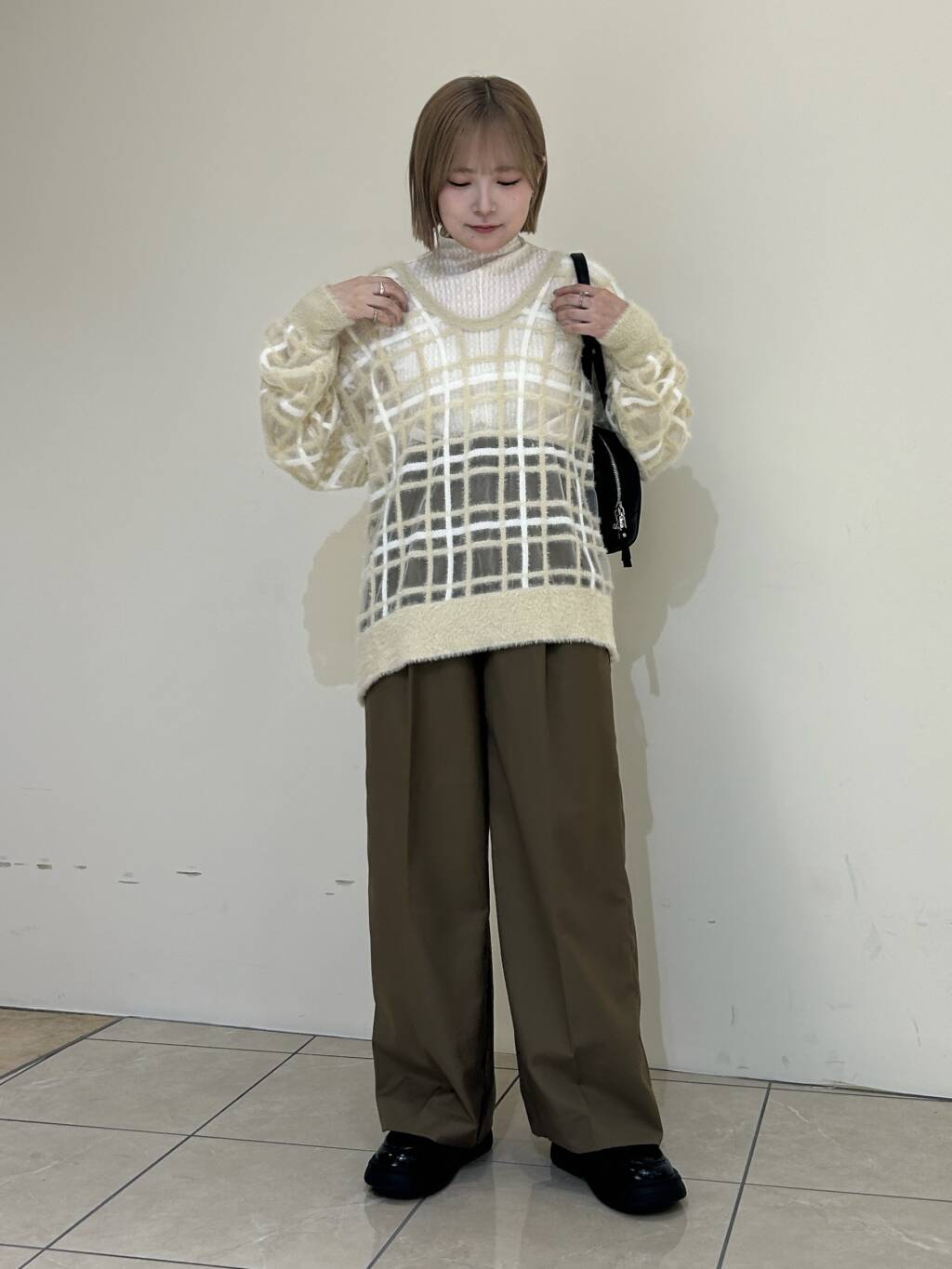 sheer check feather knit (light beige) *JP