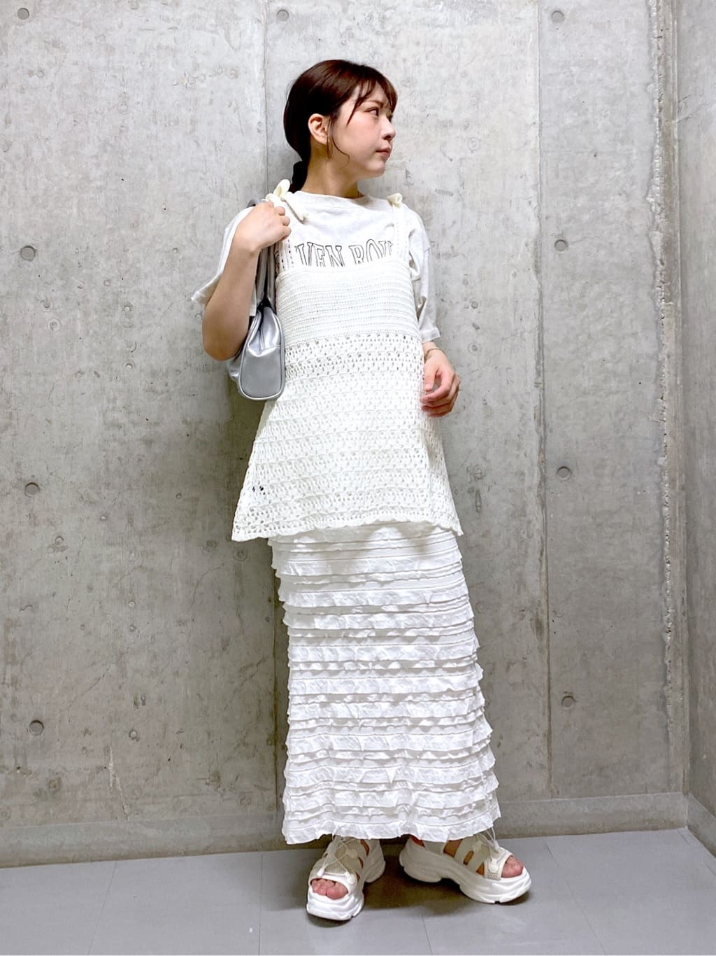 ruffle long tight skirt (white) *JP