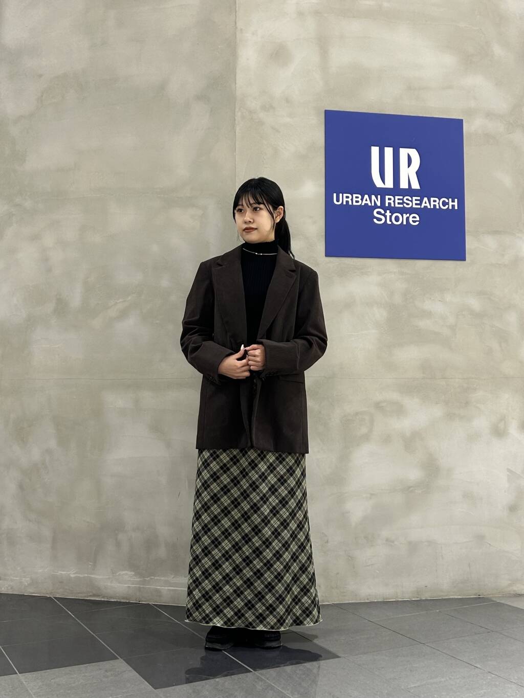 check narrow skirt (khaki x black) *JP