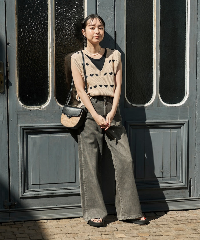 heart sleeveless top (beige) *JP