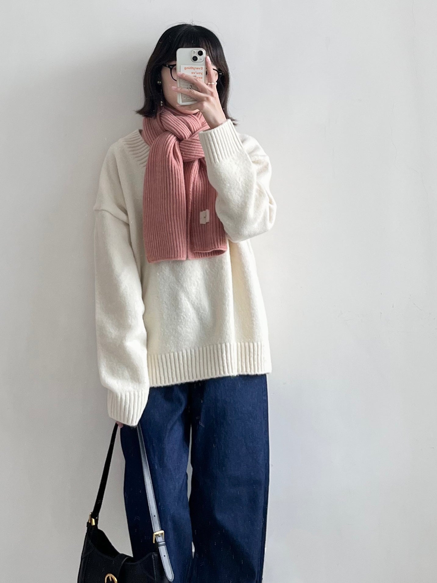 v-neck oversized knit (white)