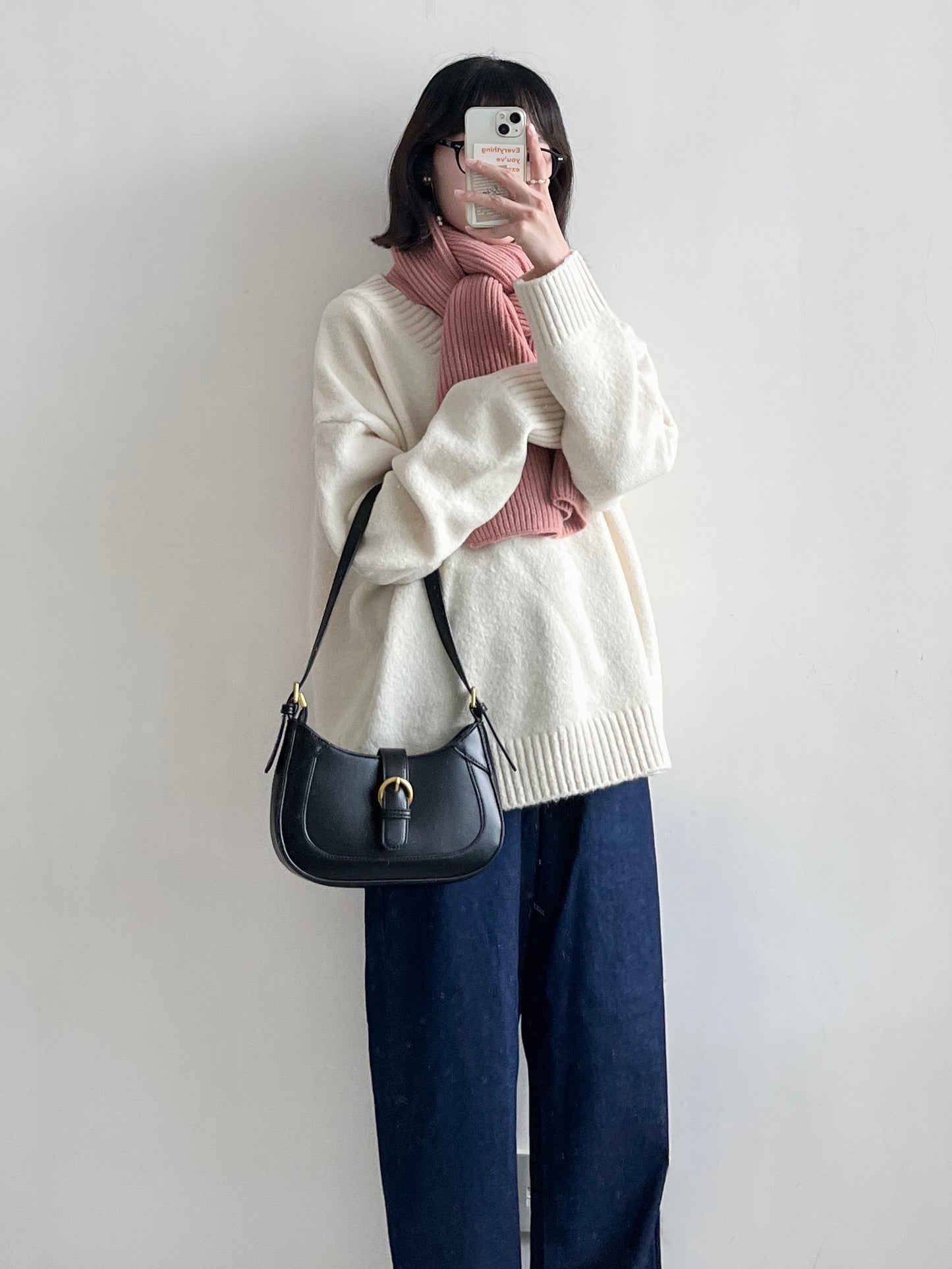 v-neck oversized knit (white)