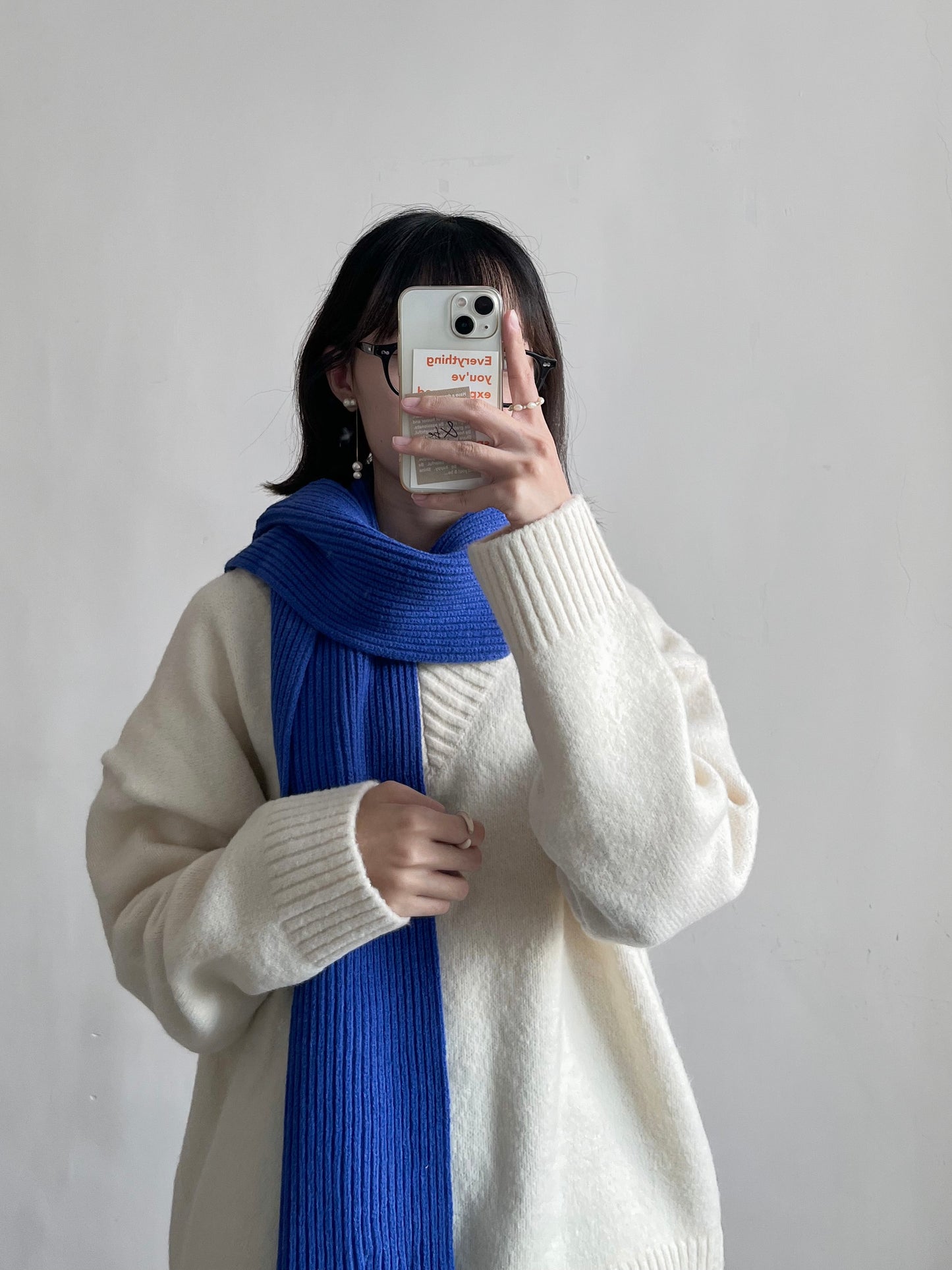 v-neck oversized knit (white)